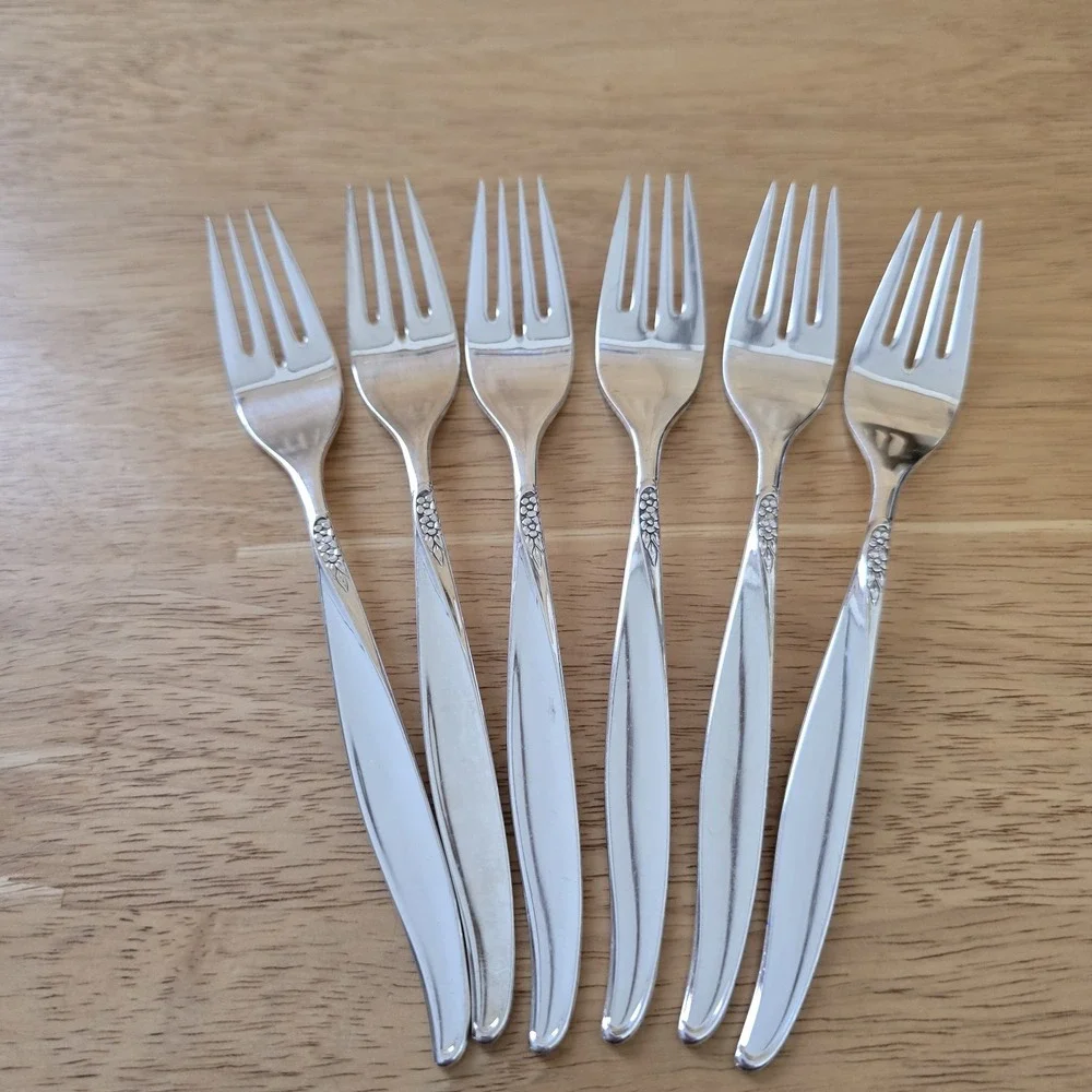 Set Of 6 Oneida Community Winsome Silverplate Forks 7 1/4